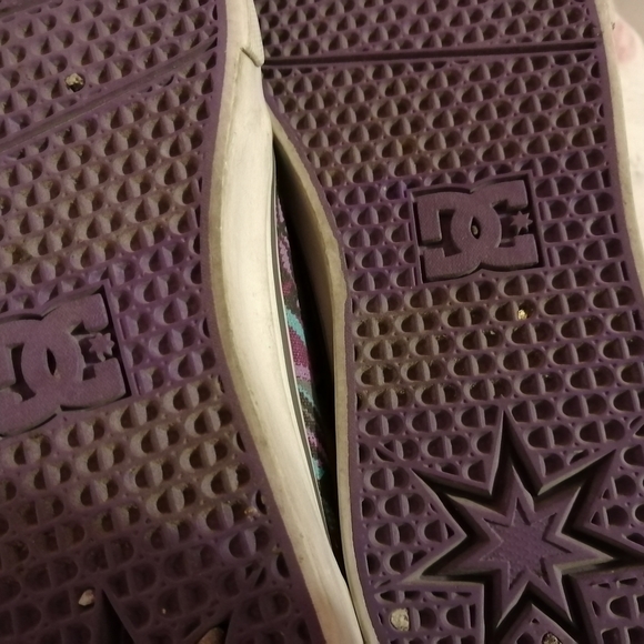 DC Skateboard Shoes - Picture 3 of 3
